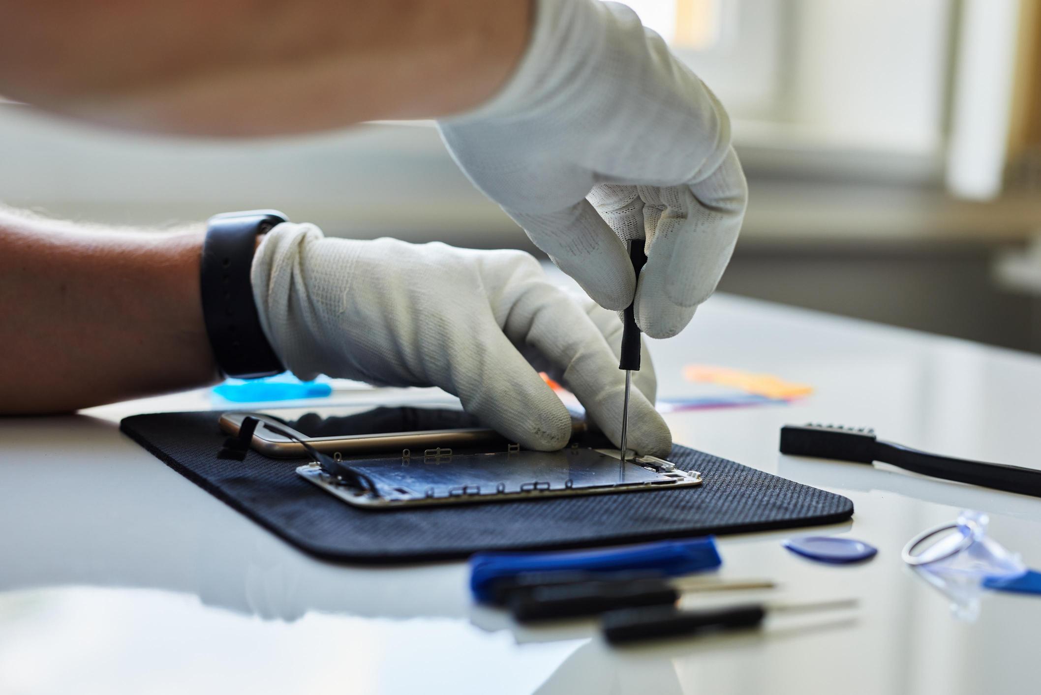 Dlaczego serwisy odmawiają niektórych napraw - Blog technologiczny - Apple Android IT Naprawy Porady