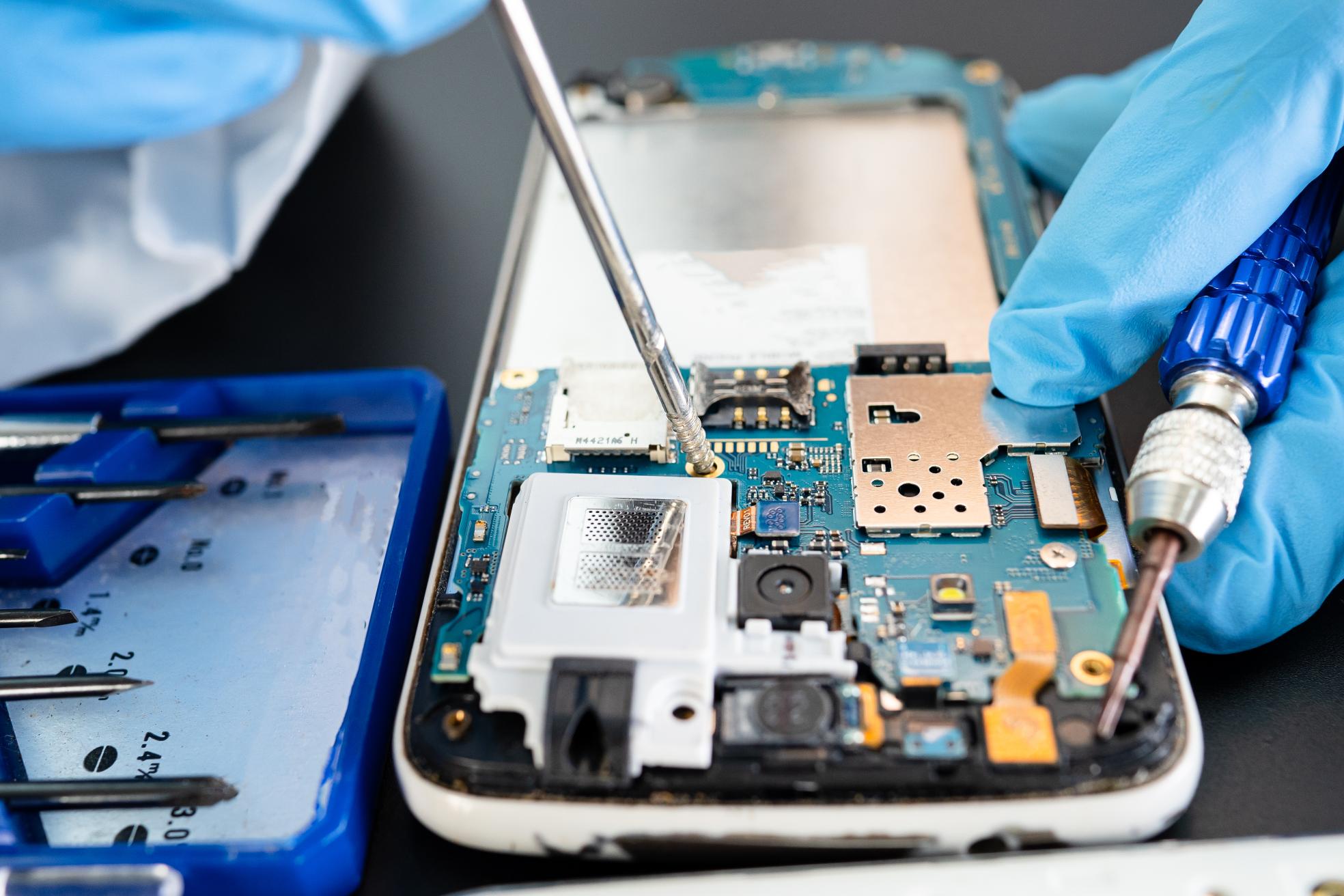 Kiedy reset systemu maskuje usterkę sprzętową - Blog technologiczny - Apple Android IT Naprawy Porady