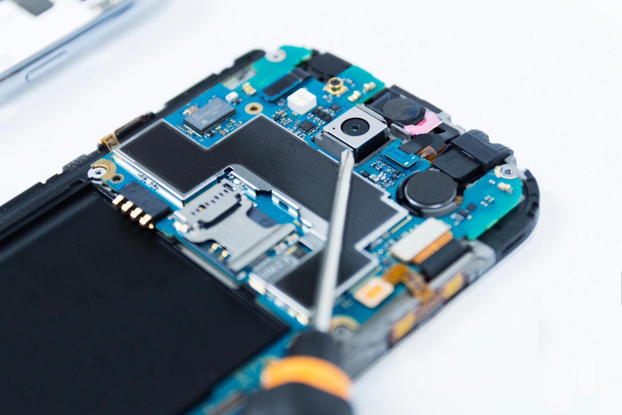 Jak zabezpieczyć smartfon przed wirusami? - Blog technologiczny - Apple Android IT Naprawy Porady