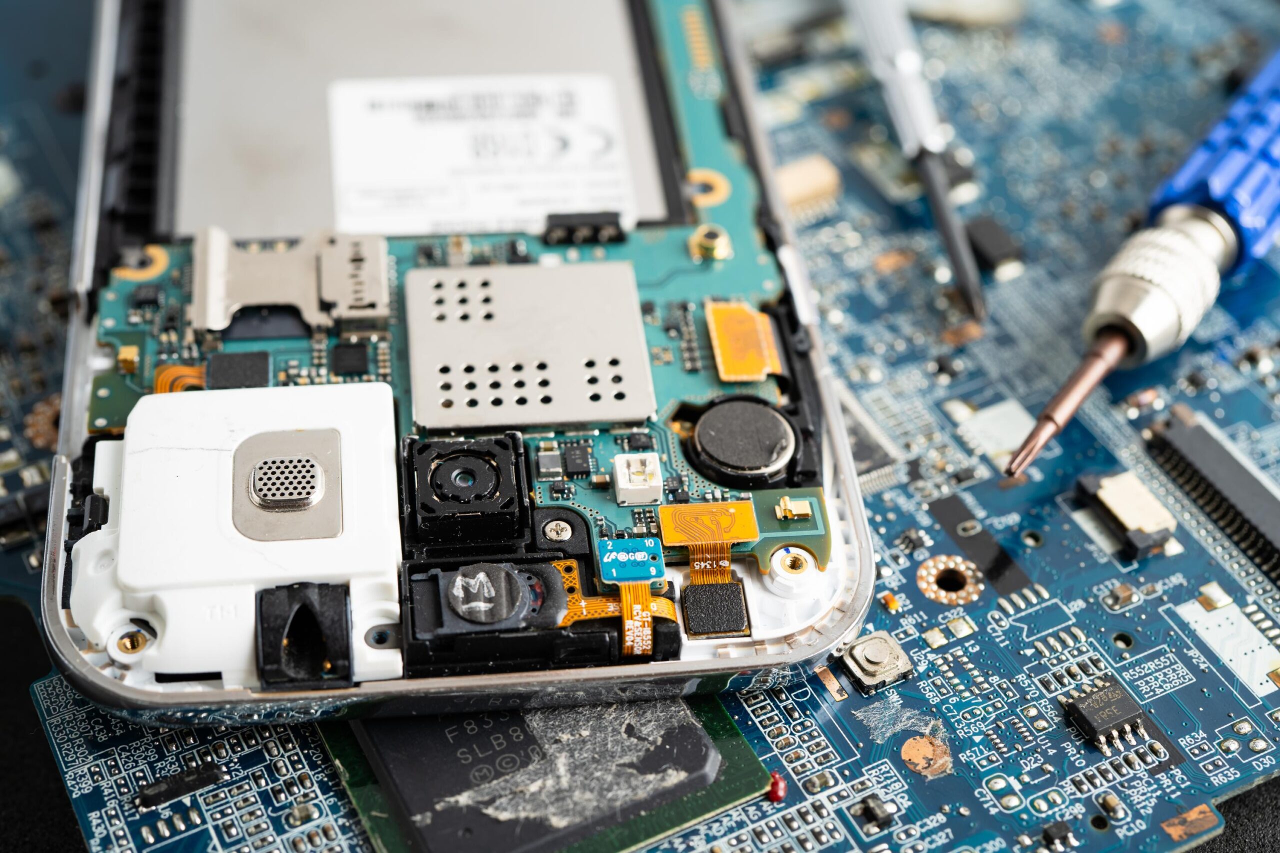 Jakie są najważniejsze ustawienia bezpieczeństwa w smartfonie? - Blog technologiczny - Apple Android IT Naprawy Porady